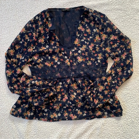 Dynamite Tops - Dynamite Long Sleeved  Floral Blouse